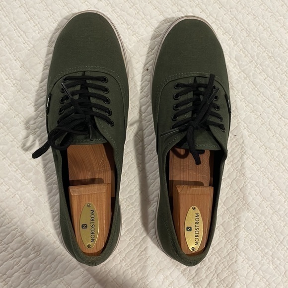 Vans Mens Size 8.5 Green Original and now iconic style sneaker rare color - Picture 7 of 9
